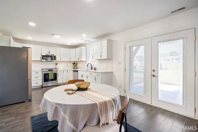 $389,900 | 3015 Crooked Stick Drive, Kokomo, IN 46902