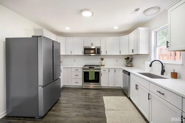 $389,900 | 3015 Crooked Stick Drive, Kokomo, IN 46902