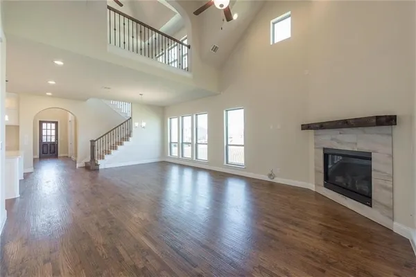 $4,500 | 560 Thoroughbred Avenue, Frisco, TX 75036
