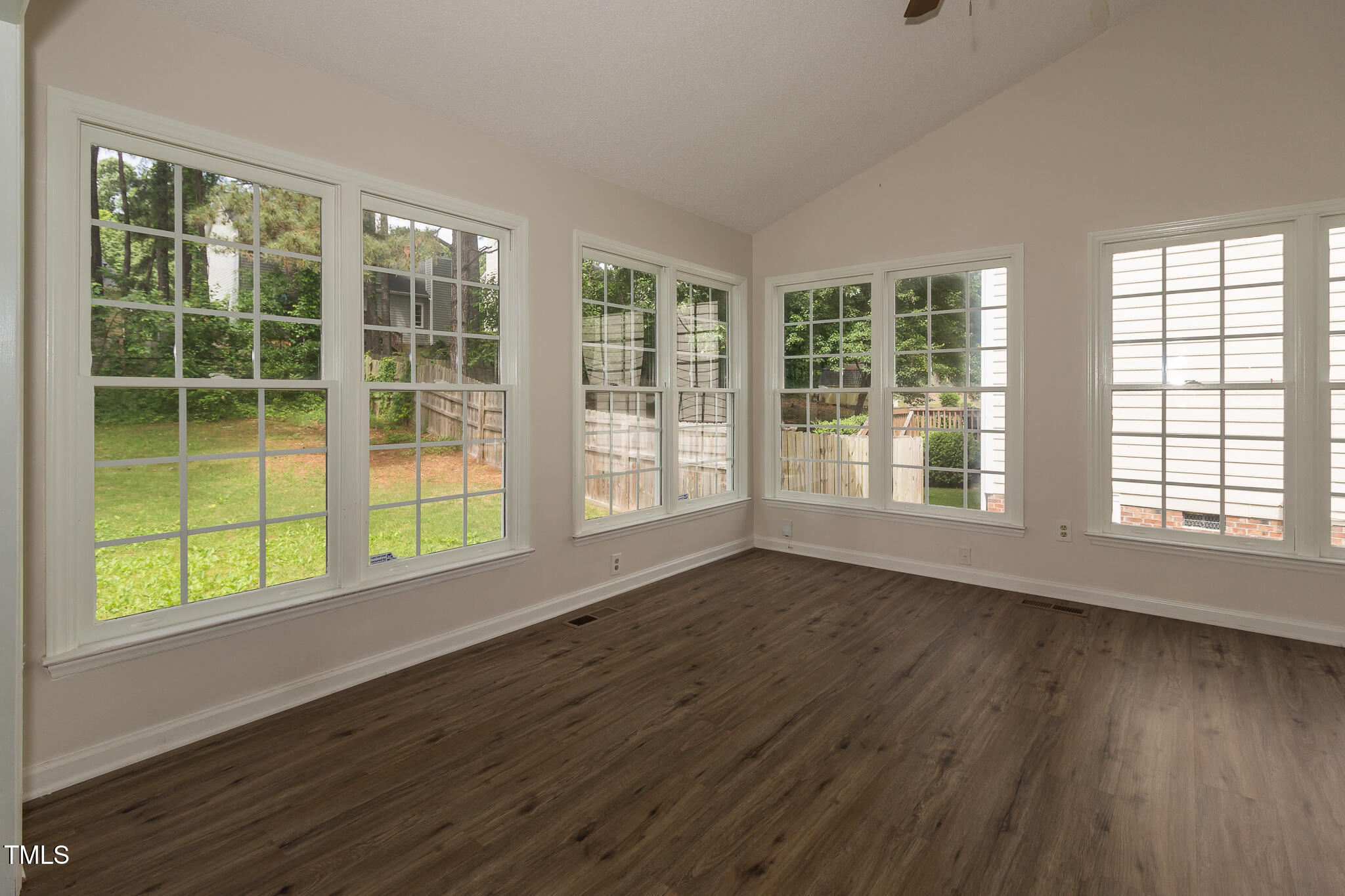 805 Penncross Drive Raleigh, NC 27610 - Photo 16 of 29 IMG_2543