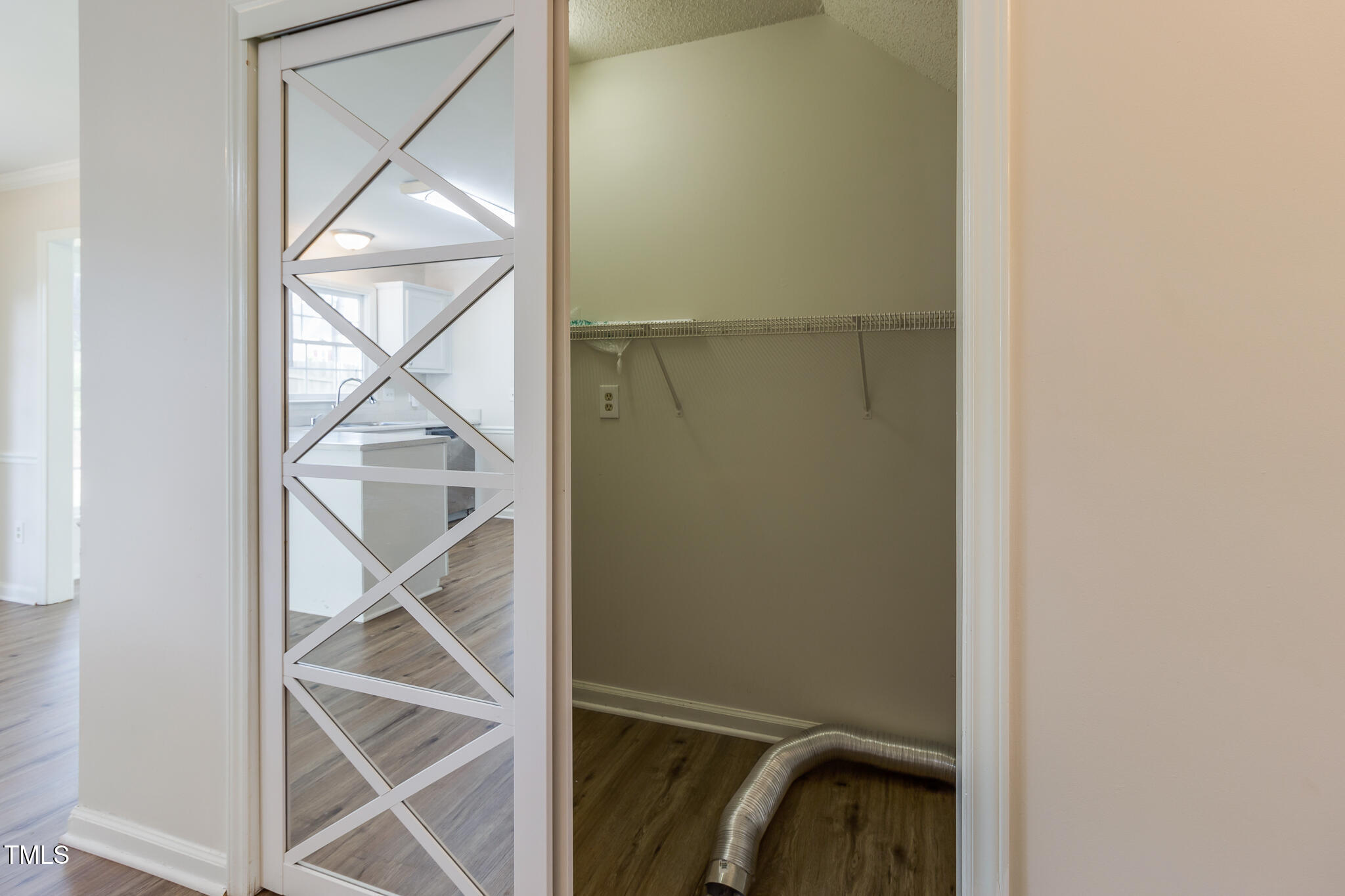 805 Penncross Drive Raleigh, NC 27610 - Photo 17 of 29 25-6