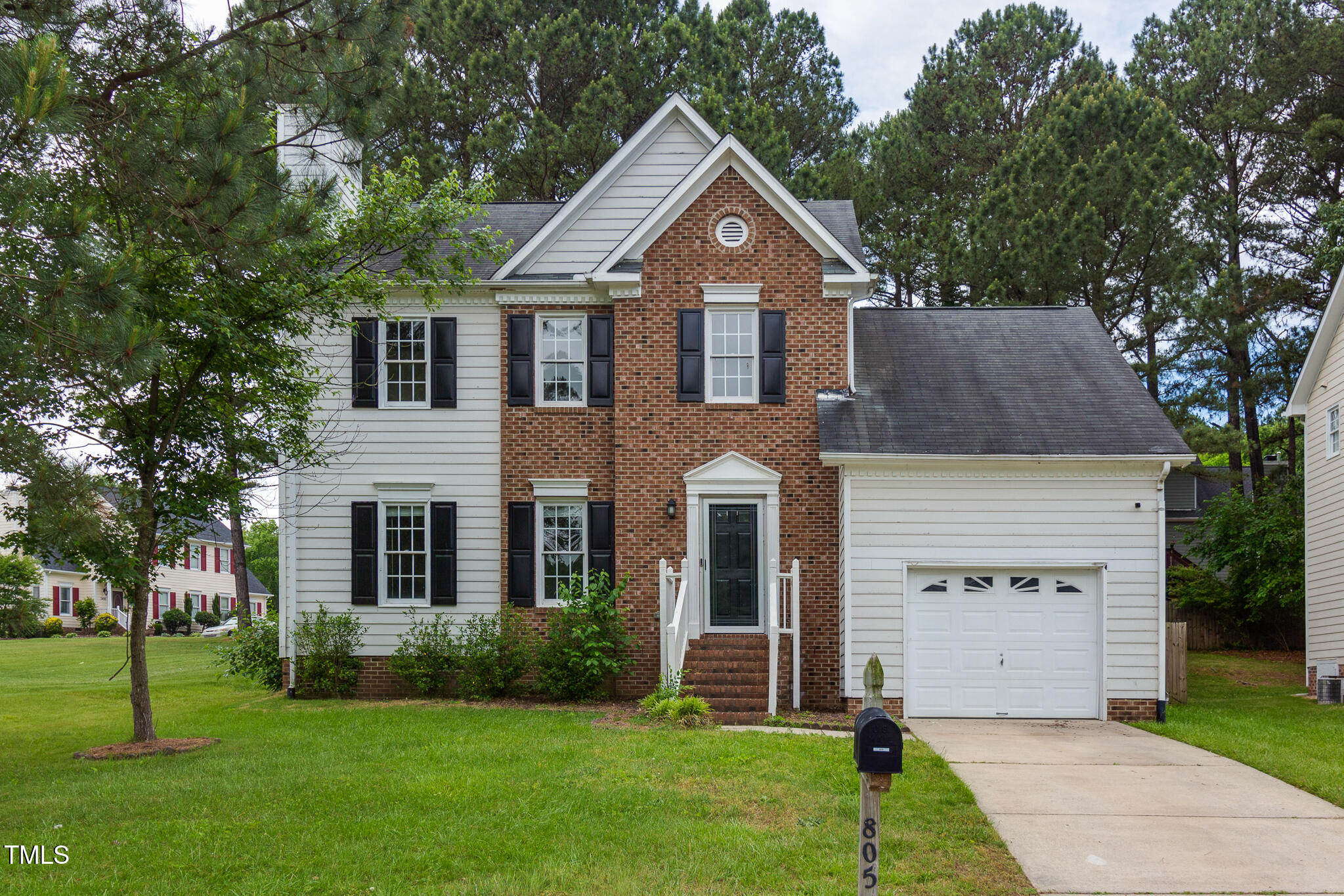 805 Penncross Drive Raleigh, NC 27610 - Photo 2 of 29 25-13