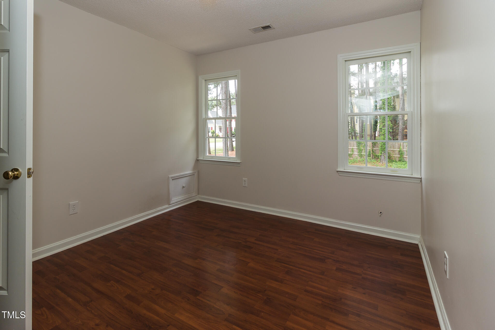 805 Penncross Drive Raleigh, NC 27610 - Photo 25 of 29 IMG_2635