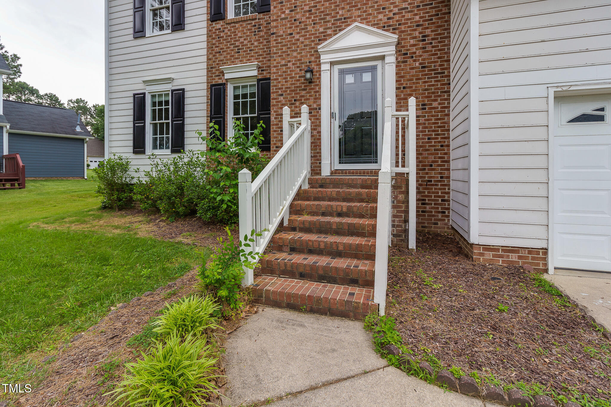 805 Penncross Drive Raleigh, NC 27610 - Photo 5 of 29 25-12
