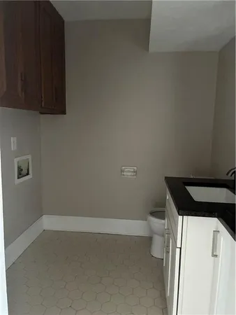 a bathroom with a toilet