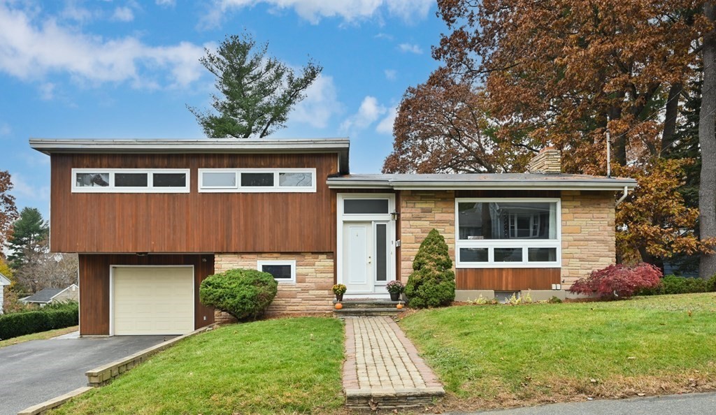 9 Evergreen Road Stoneham, MA 02180 - Photo 1 of 34 Gallery Image 1