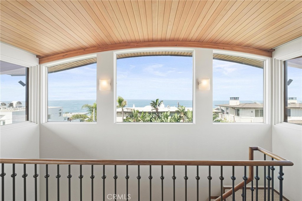 401 27th Street Manhattan Beach, CA 90266 - Photo 30 of 36 a view of a porch with wooden floor