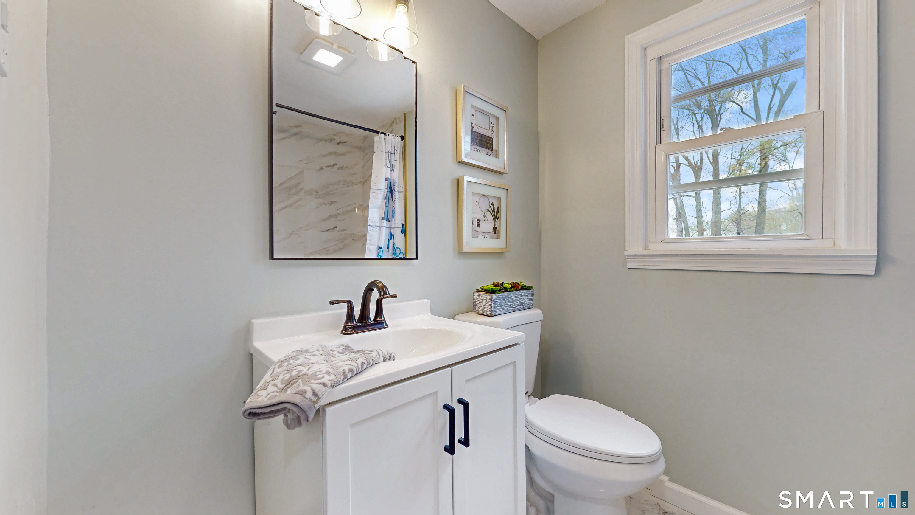 8 Madsen Road West Hartford, CT 06110 - Photo 13 of 35