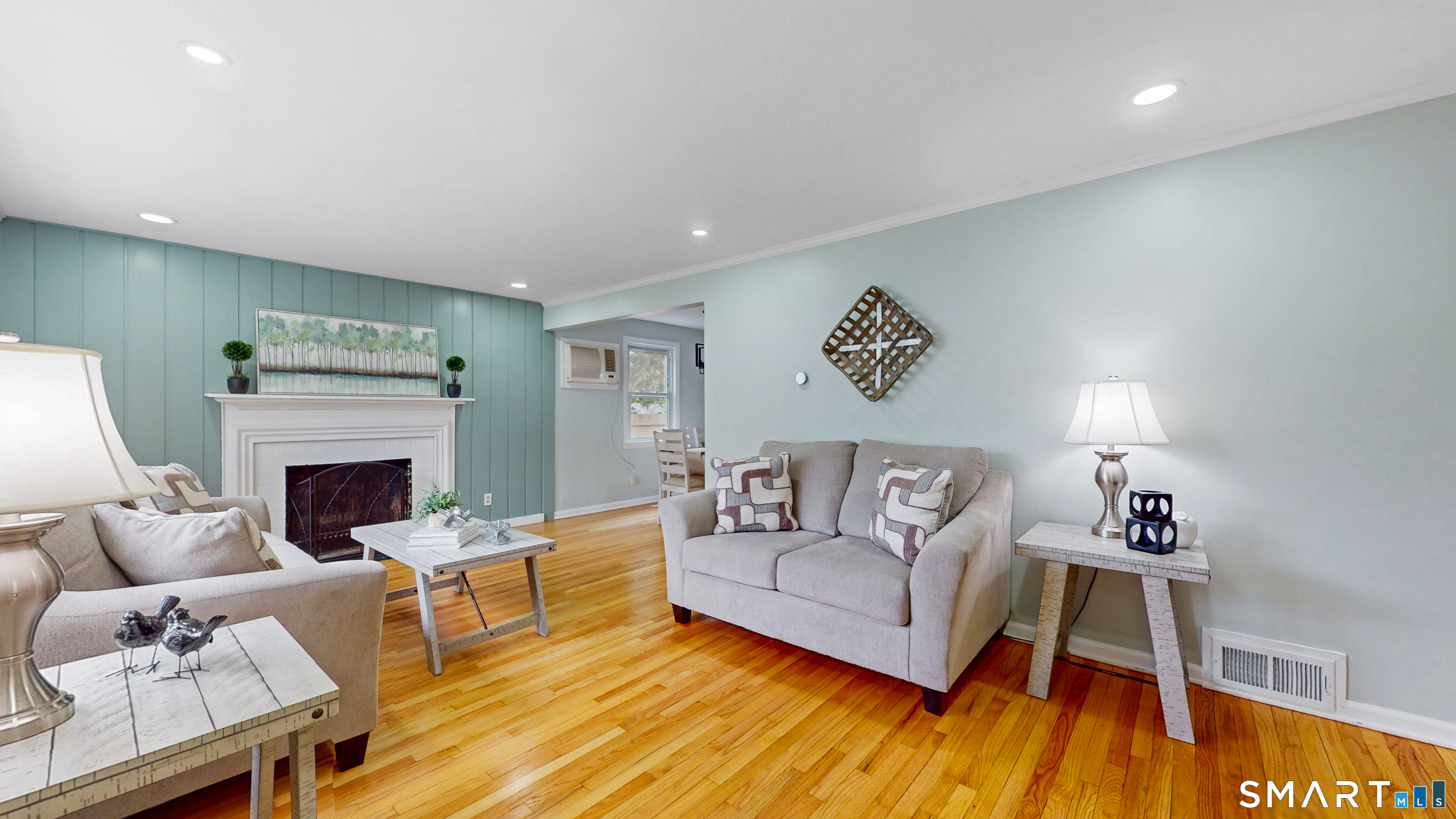 8 Madsen Road West Hartford, CT 06110 - Photo 3 of 35