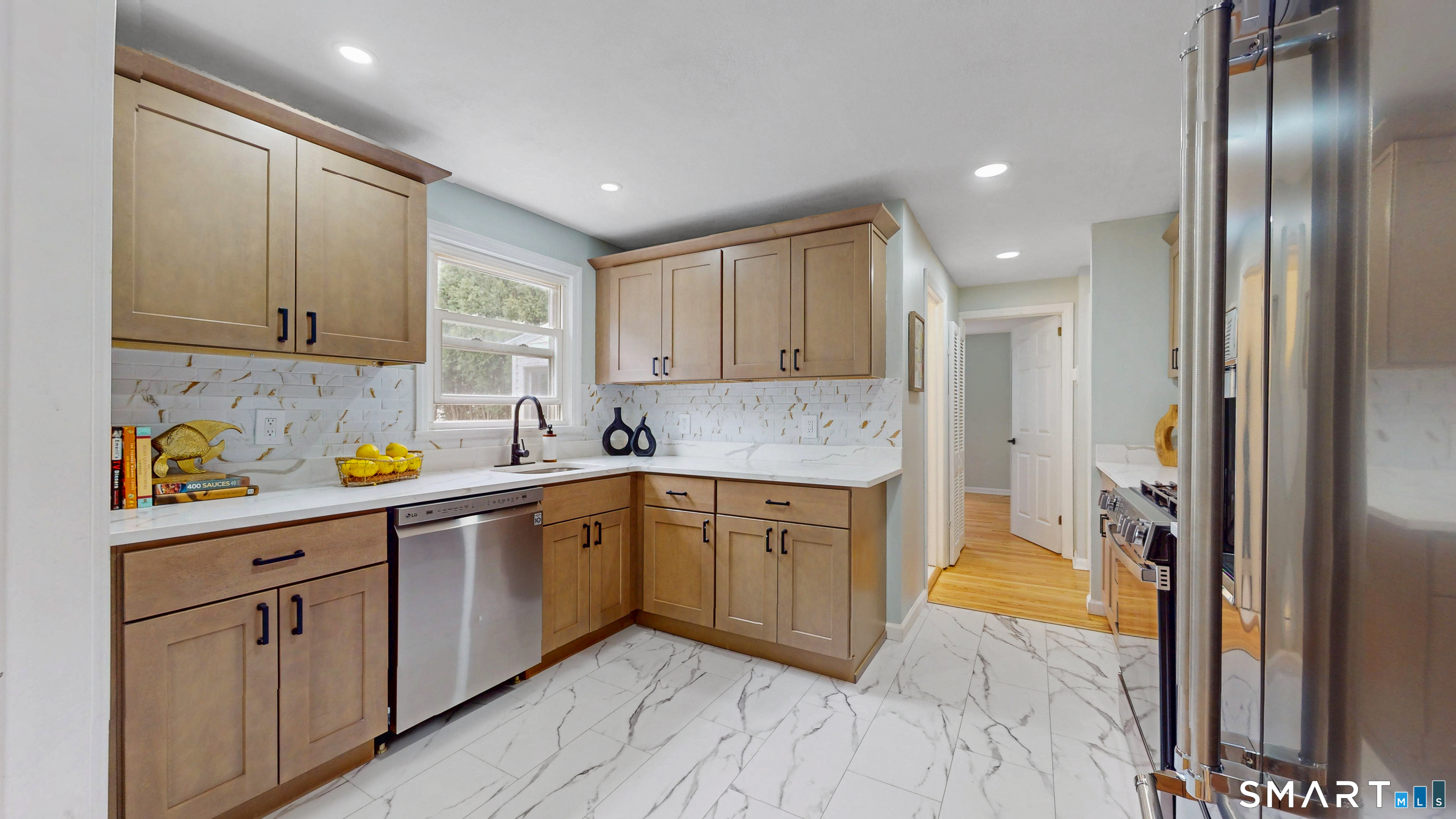 8 Madsen Road West Hartford, CT 06110 - Photo 9 of 35