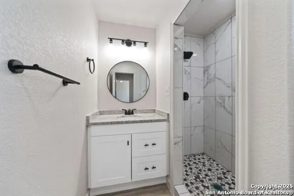 $1,550 | 227 South Grimes Street, Unit 102, San Antonio, TX 78203