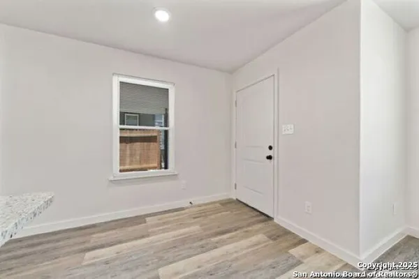 $1,550 | 227 South Grimes Street, Unit 102, San Antonio, TX 78203