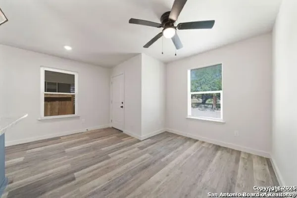 $1,550 | 227 South Grimes Street, Unit 102, San Antonio, TX 78203