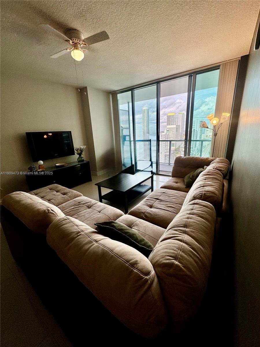 79 Southwest 12th Street, Unit 2811 Miami, FL 33130 - Photo 14 of 51