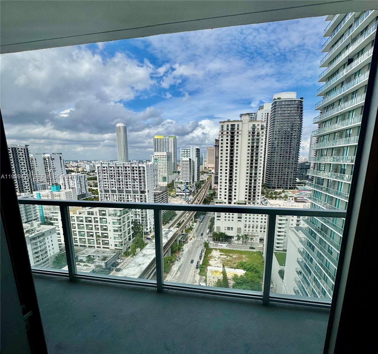 79 Southwest 12th Street, Unit 2811 Miami, FL 33130 - Photo 26 of 51