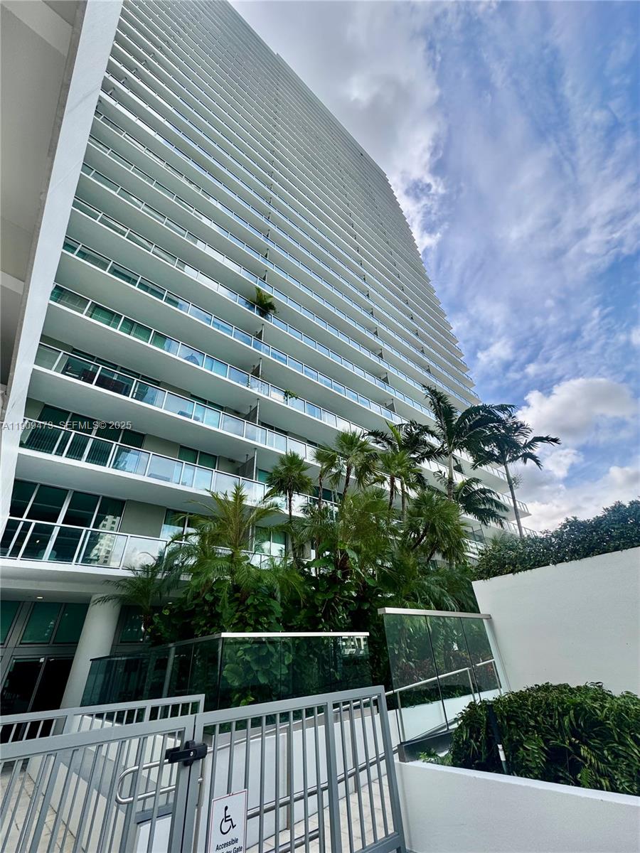79 Southwest 12th Street, Unit 2811 Miami, FL 33130 - Photo 4 of 51