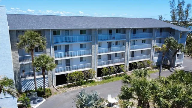 $3,700 | 1401 South McCall Road, Unit 106, Englewood, FL 34223