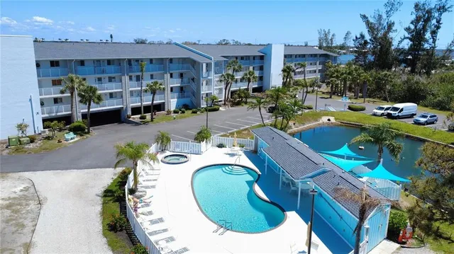 $3,700 | 1401 South McCall Road, Unit 106, Englewood, FL 34223