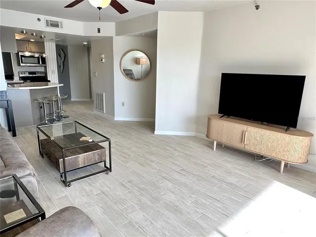 $3,700 | 1401 South McCall Road, Unit 106, Englewood, FL 34223