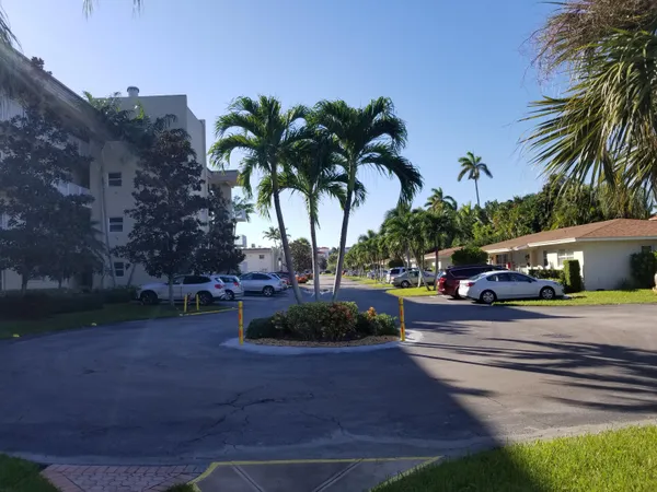 $2,500 | 638 Snug Harbor Drive, Unit E12, Boynton Beach, FL 33435