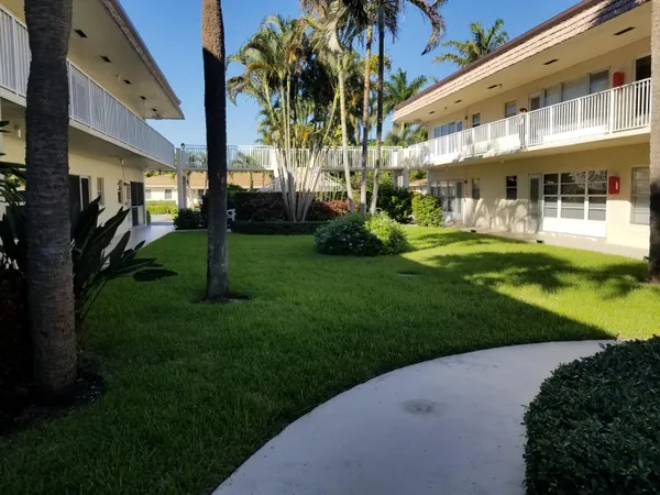 $2,500 | 638 Snug Harbor Drive, Unit E12, Boynton Beach, FL 33435