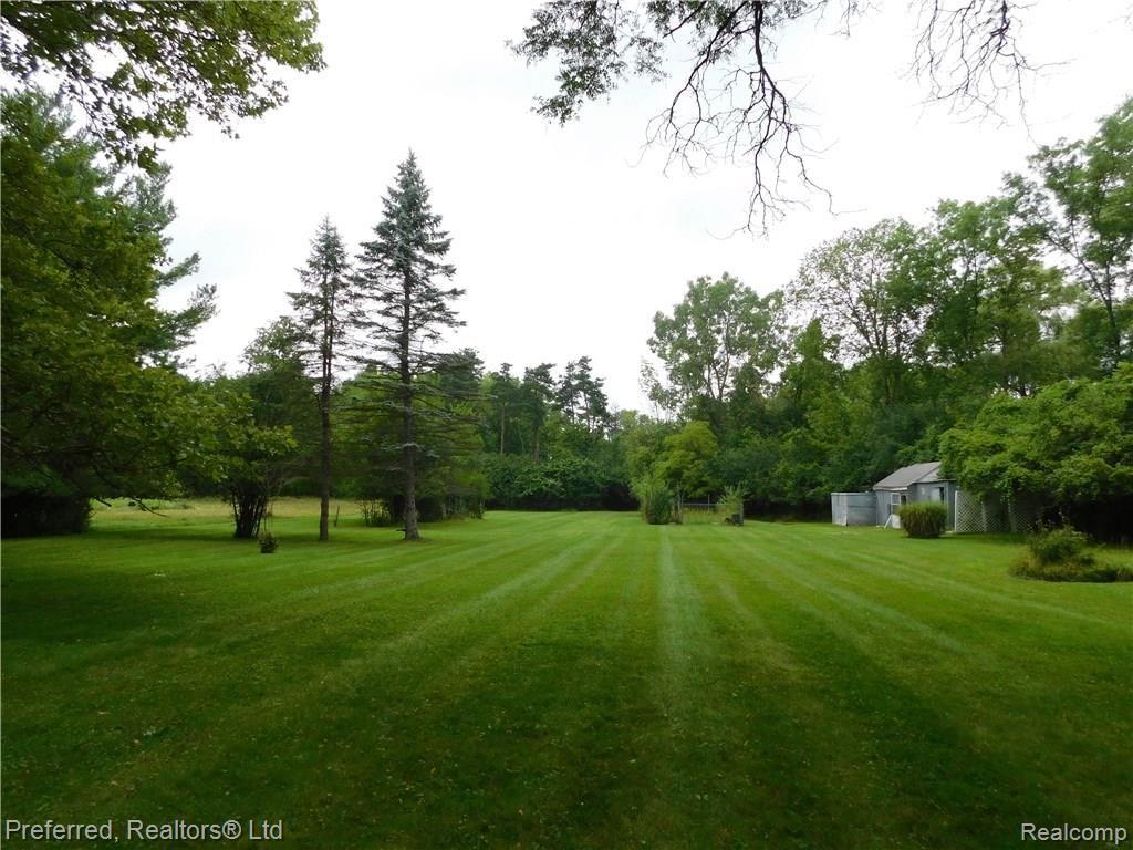 25408 Farmbrook Road Southfield, MI 48034 - Photo 65 of 74 DSCN0232.JPG