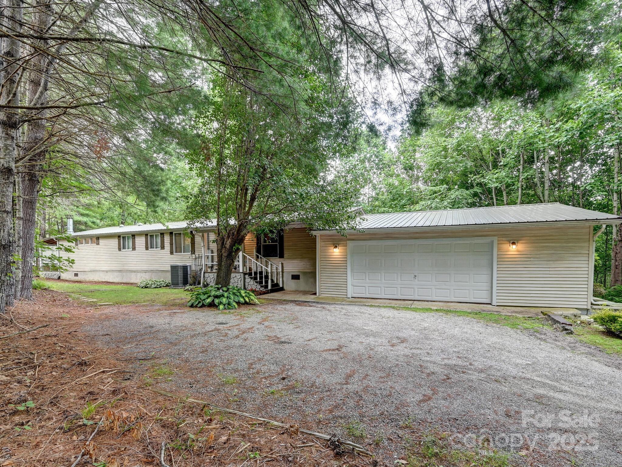 472 Hidden Valley Road Clyde, NC 28721 - Photo 38 of 40