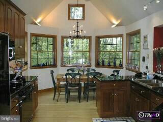 636 Custis Road Glenside, PA 19038 - Photo 3 of 6 Gallery Image 3