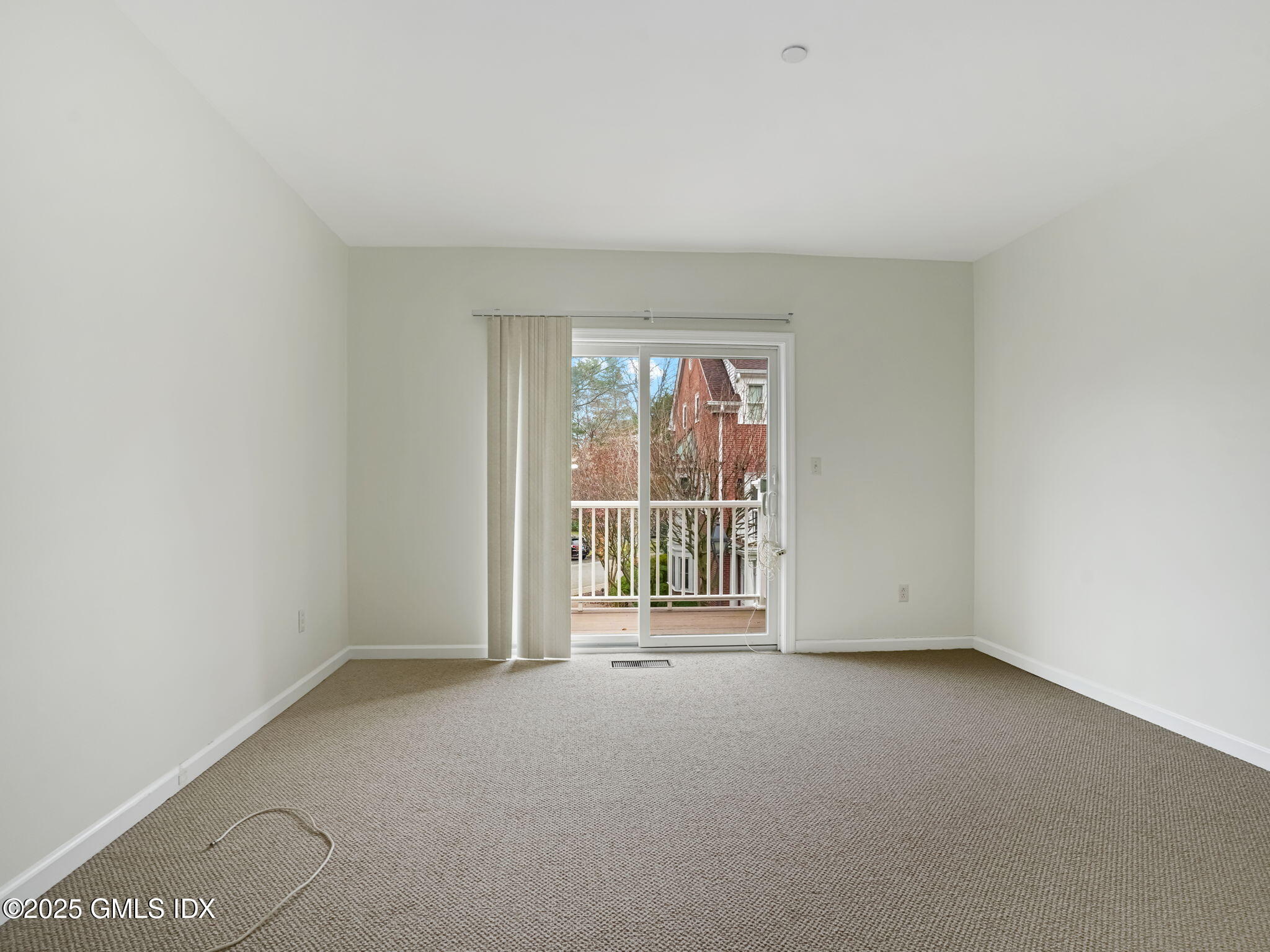 51 Forest Avenue, Unit 19 Old Greenwich, CT 06870 - Photo 14 of 20 8-web-or-mls-51-forest-ave-unit-19