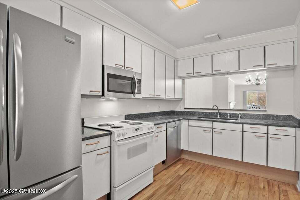 51 Forest Avenue, Unit 19 Old Greenwich, CT 06870 - Photo 6 of 20 20210216163112579440000000-o