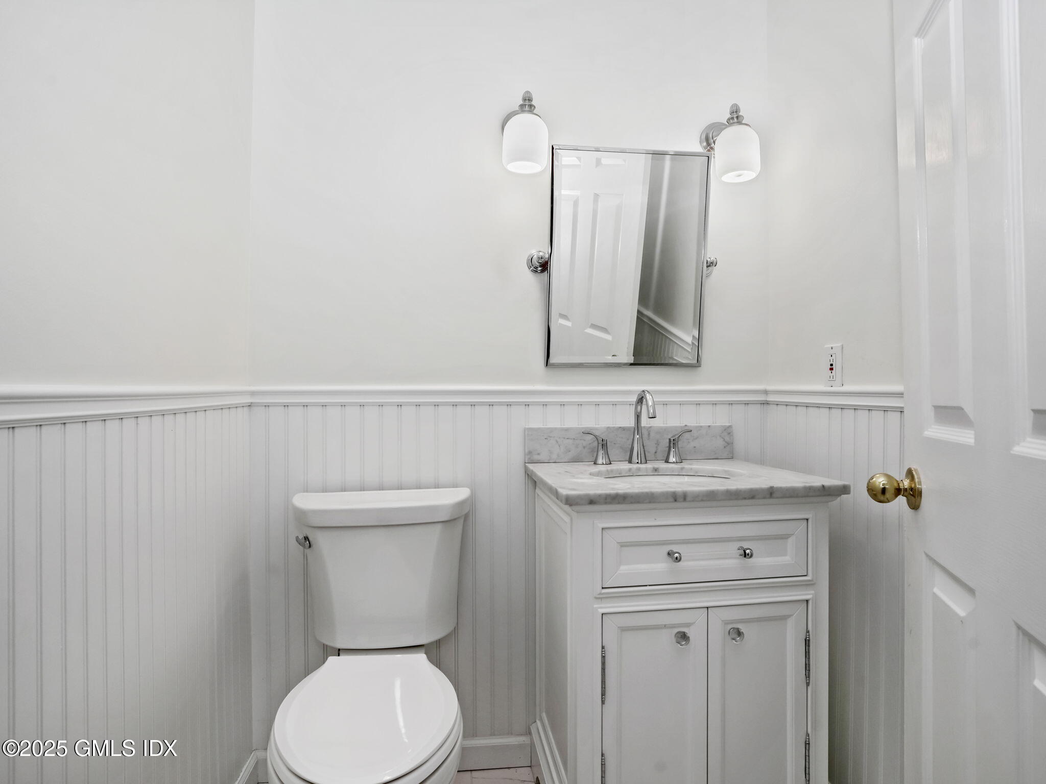 51 Forest Avenue, Unit 19 Old Greenwich, CT 06870 - Photo 10 of 20 7-web-or-mls-51-forest-ave-unit-19