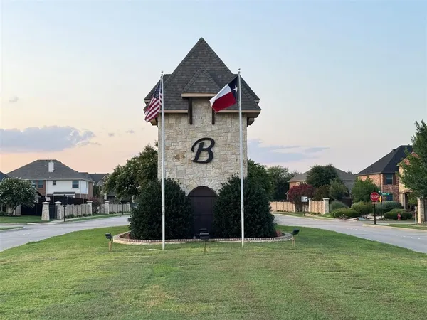 $3,500 | 303 Dorset Court, Roanoke, TX 76262