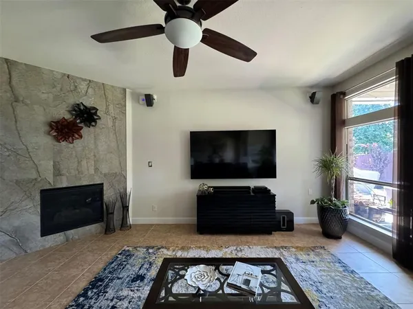 $3,500 | 303 Dorset Court, Roanoke, TX 76262