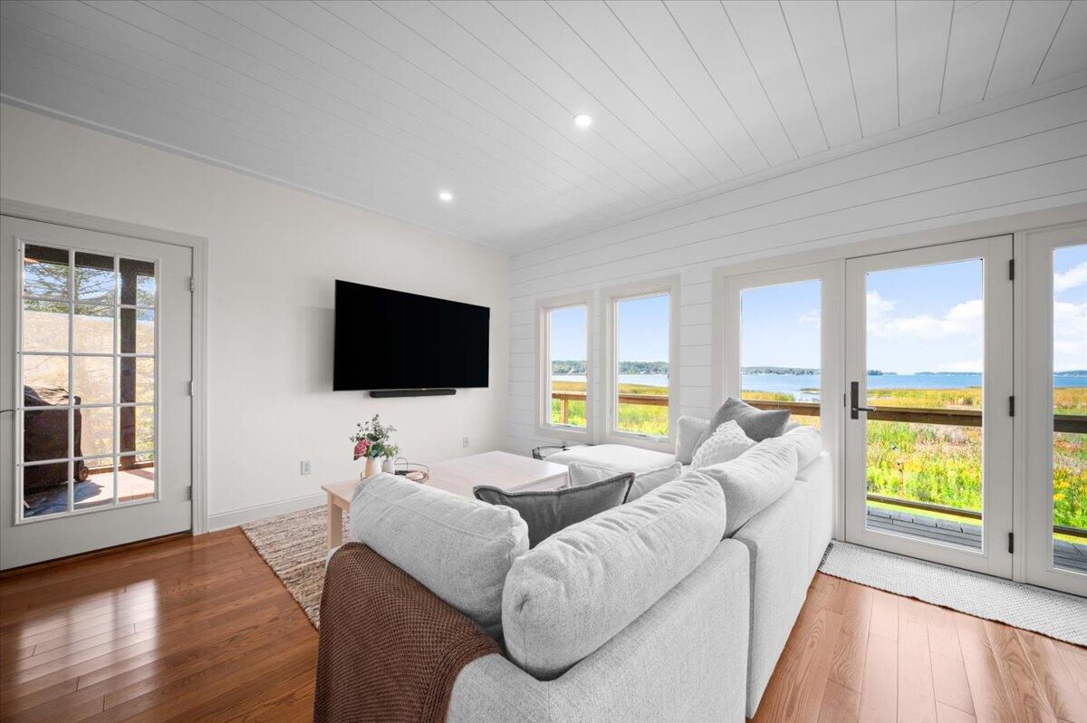 7616 1st Street Onekama, MI 49675 - Photo 9 of 38 13-DSC_1015