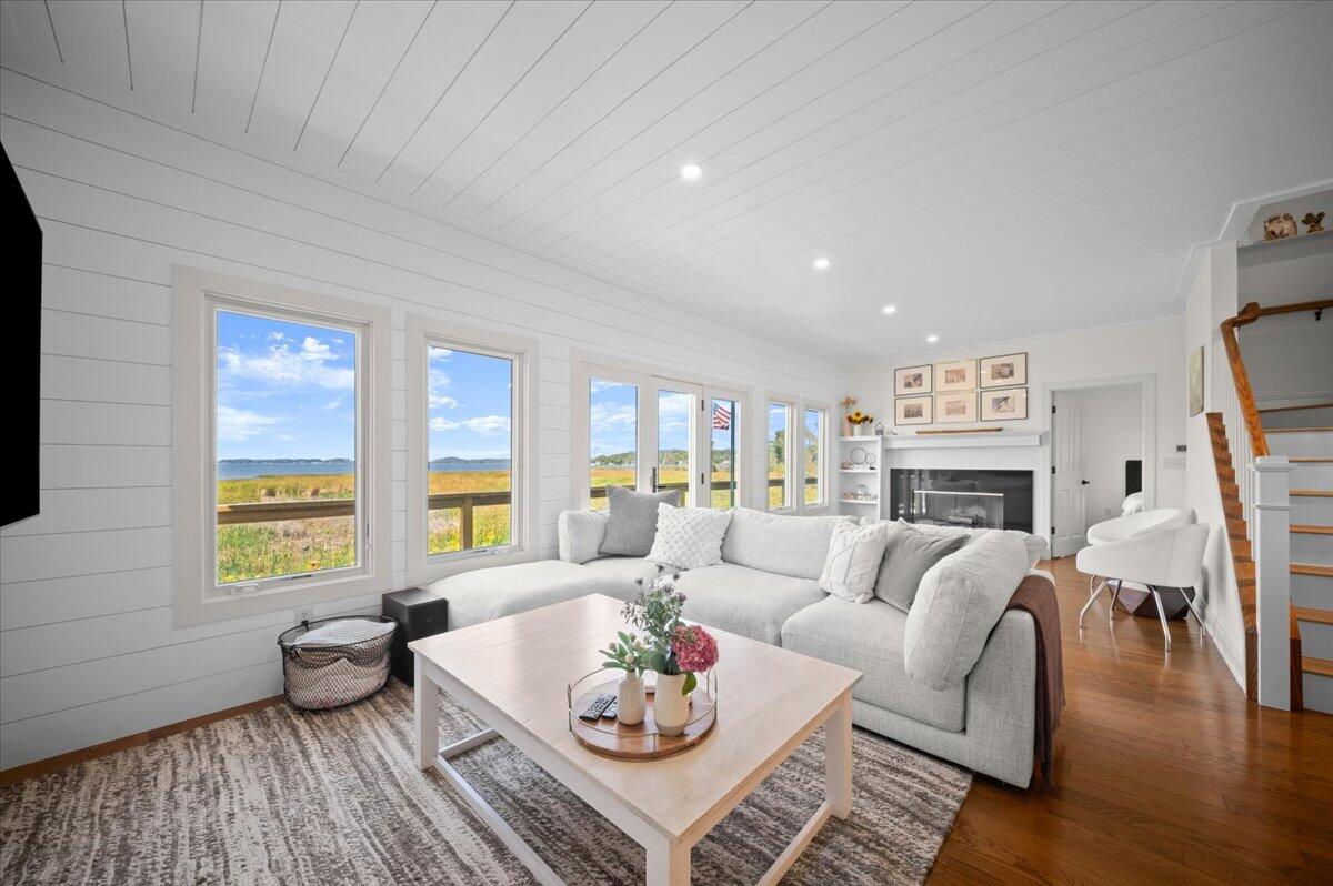 7616 1st Street Onekama, MI 49675 - Photo 10 of 38 14-DSC_1020