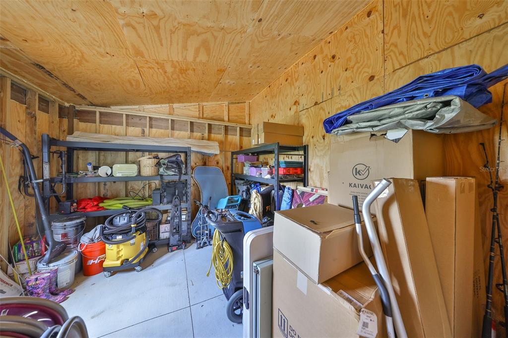 18423 Lithia Towne Road Lithia, FL 33547 - Photo 64 of 79 Gallery Image 64