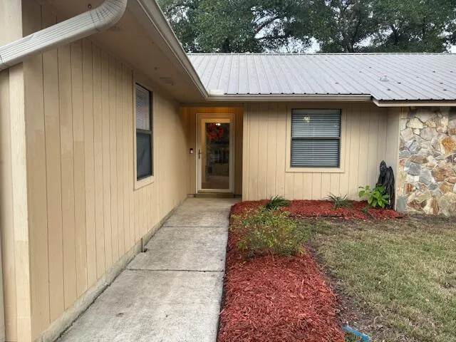 a view of entrance of house