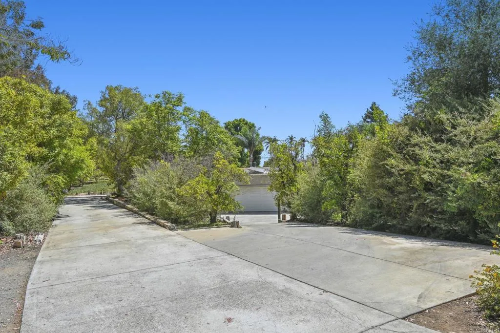 31619 Vía Puerta Del Sol Bonsall, CA 92003 - Photo 13 of 70