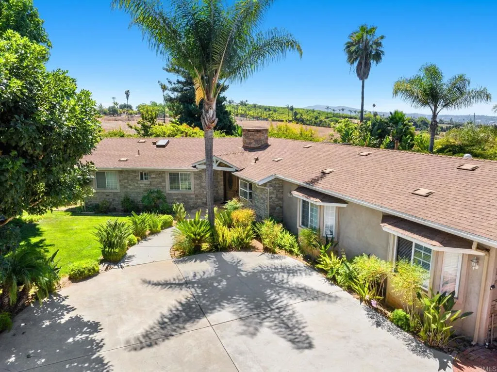 31619 Vía Puerta Del Sol Bonsall, CA 92003 - Photo 15 of 70