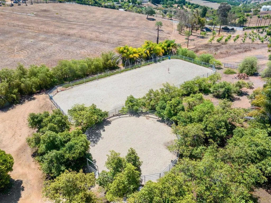 31619 Vía Puerta Del Sol Bonsall, CA 92003 - Photo 28 of 70