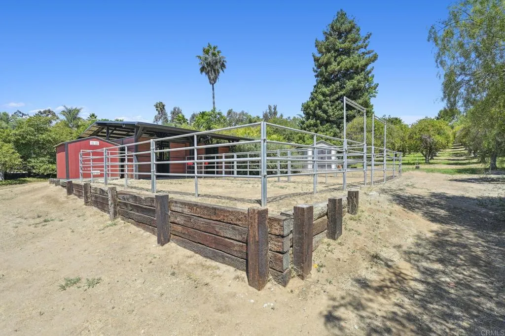 31619 Vía Puerta Del Sol Bonsall, CA 92003 - Photo 32 of 70