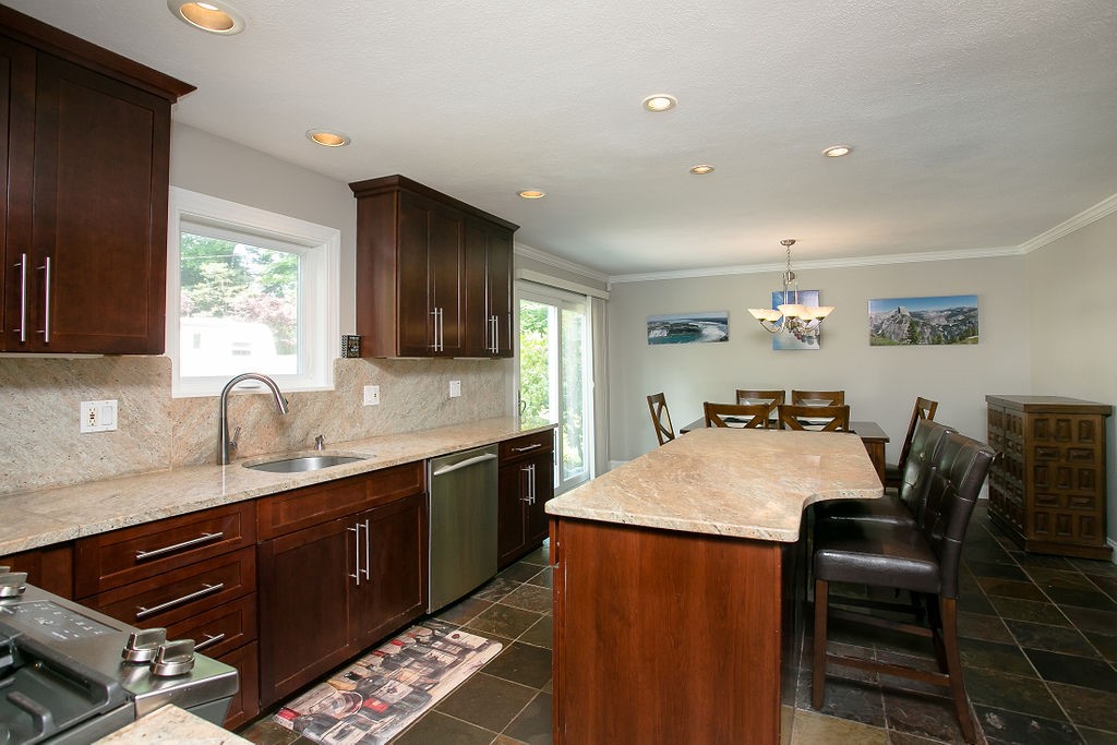 95 Exeter Road North Kingstown, RI 02852 - Photo 10 of 35