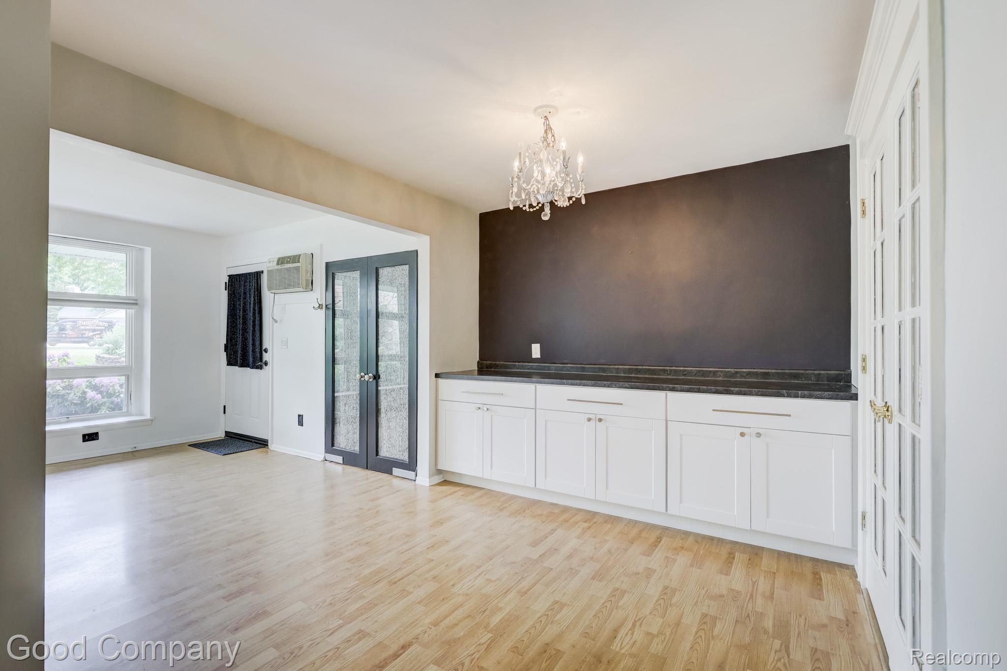 4345 Crooks Road, Unit 4 Royal Oak, MI 48073 - Photo 17 of 35 4345 Crooks Rd. #4-17.jpg