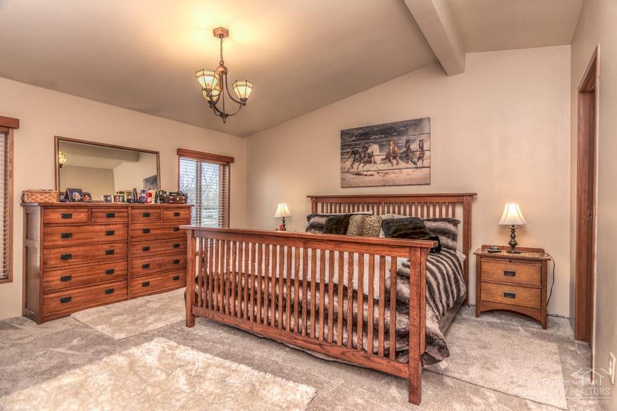13720 Southwest Prairie Road Terrebonne, OR 97760 - Photo 13 of 25 Spacious master bedroom.