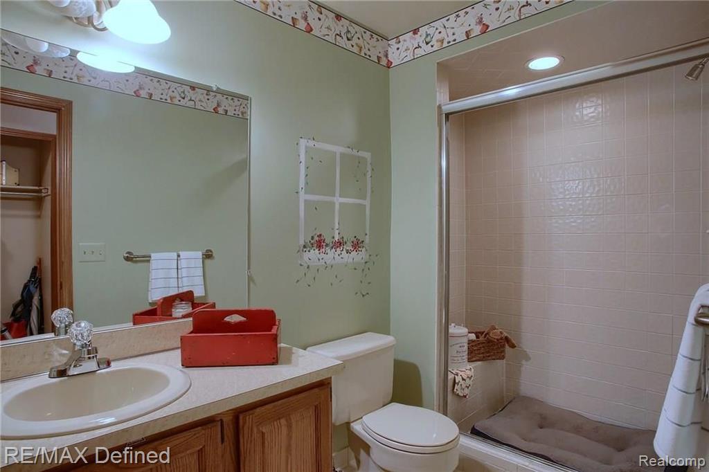 1272 Chaffer Drive Rochester Hills, MI 48306 - Photo 18 of 34