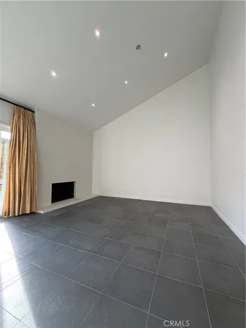 $7,800 | 15999 Via De Las Palmas, Rancho Santa Fe, CA 92091