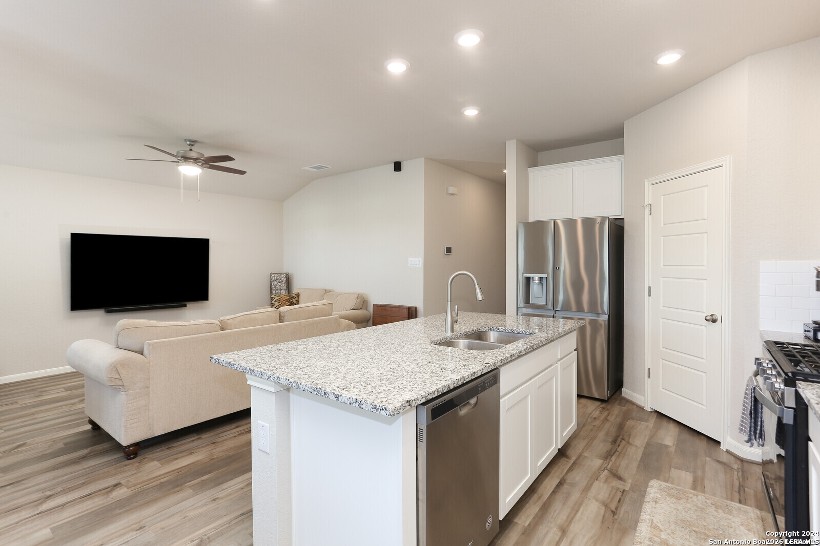 12210 Icon Ridge San Antonio, TX 78253 - Photo 10 of 25 Gallery Image 10