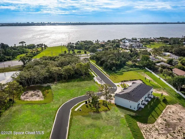 $2,000 | 1865 Kendall Pointe Place, Melbourne, FL 32935