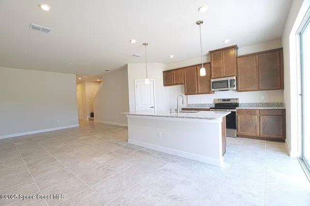 $2,000 | 1865 Kendall Pointe Place, Melbourne, FL 32935