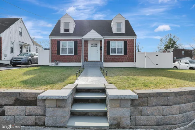 a view of outdoor space yard and front view of a house